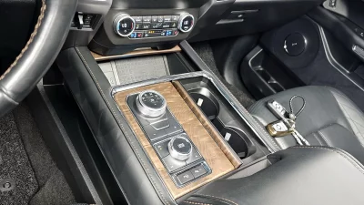 Ford EXPEDITION