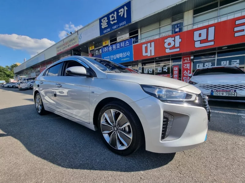 Hyundai Ioniq