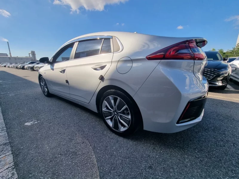 Hyundai Ioniq