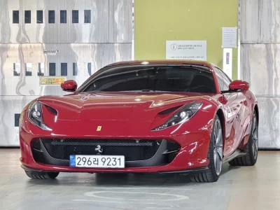 Ferrari 812