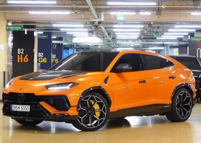 Lamborghini URUS