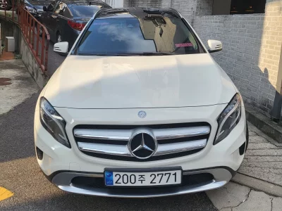 Mercedes-Benz GLA-Class