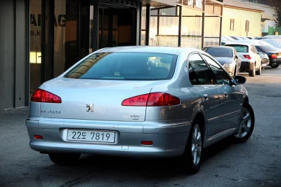 Peugeot 607