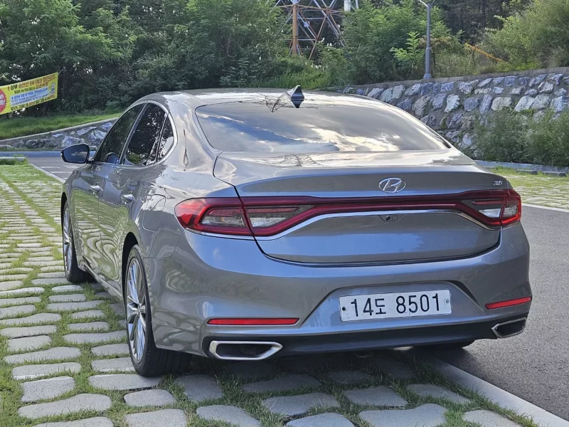 Hyundai Grandeur