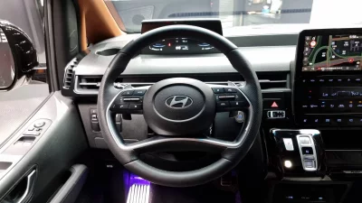 Hyundai Staria