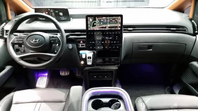 Hyundai Staria