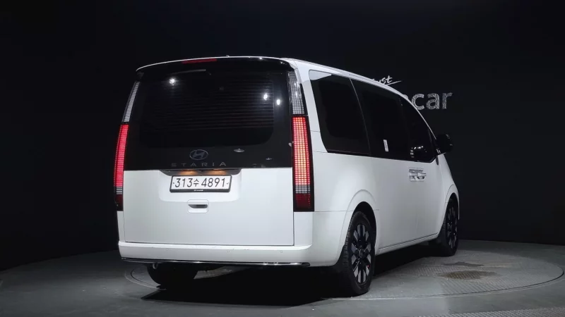 Hyundai Staria