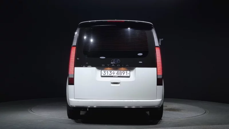 Hyundai Staria