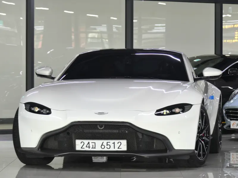Aston Martin Vantage