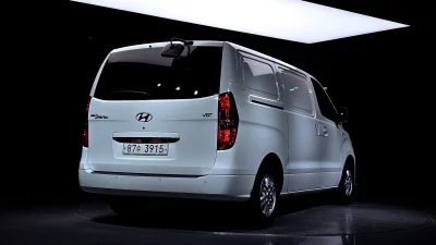 Hyundai Starex