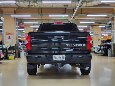 Toyota TUNDRA