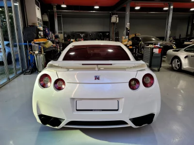 Nissan GT-R