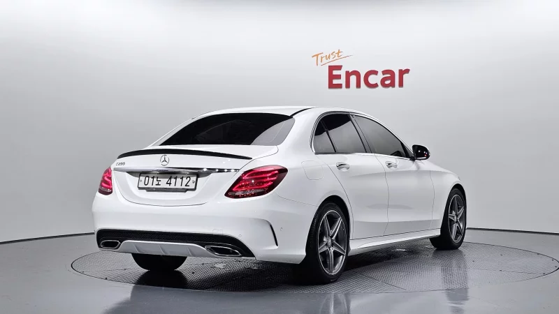 Mercedes-Benz C-Class