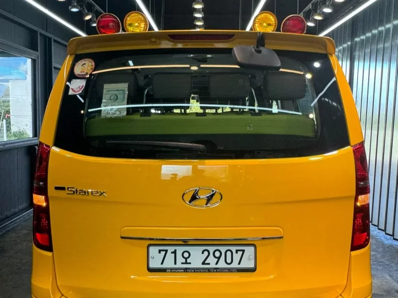 Hyundai Starex