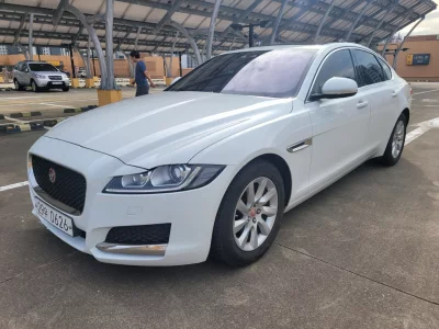 Jaguar XF