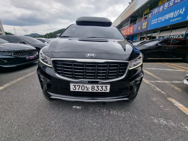 Kia Carnival