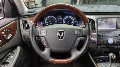 Hyundai Equus