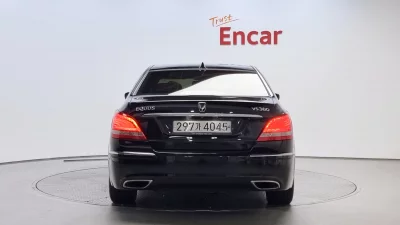 Hyundai Equus