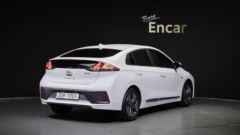 Hyundai Ioniq