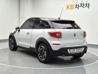 MINI Paceman