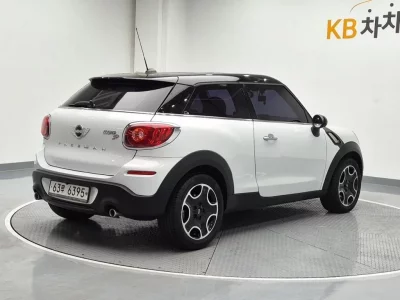 MINI Paceman