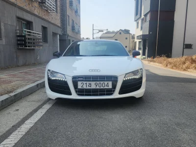 Audi R8