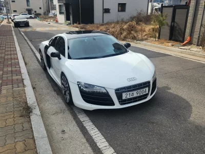 Audi R8