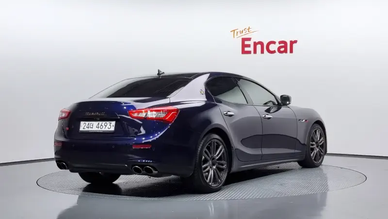 Maserati Ghibli