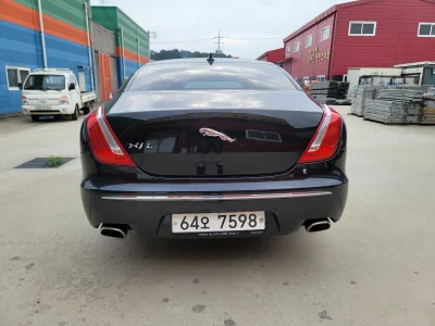 Jaguar XJ