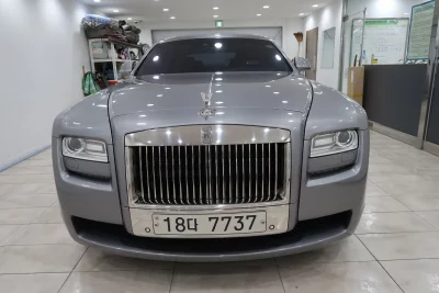 Rolls-Royce GHOST