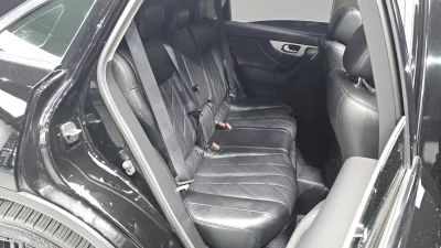 Infiniti QX70