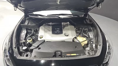 Infiniti QX70