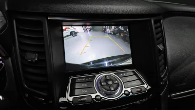 Infiniti QX70