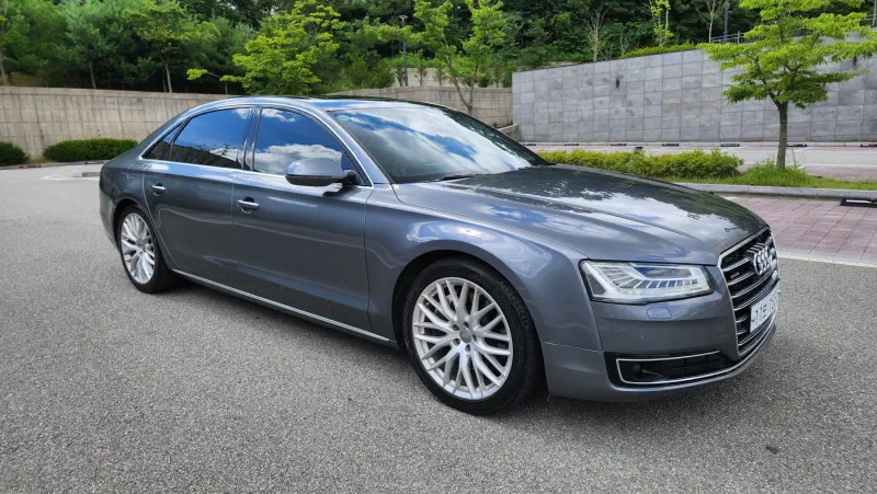 Audi A8