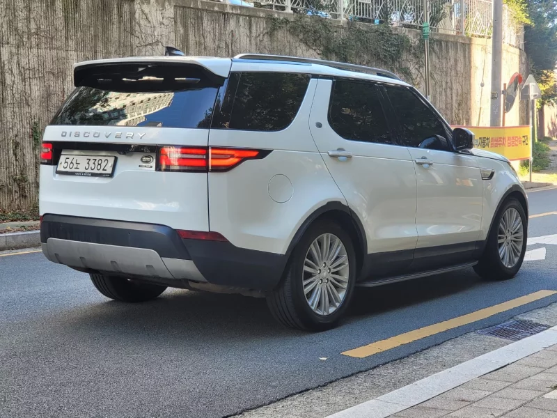 Land Rover DISCOVERY