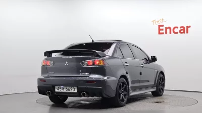 Mitsubishi LANCER