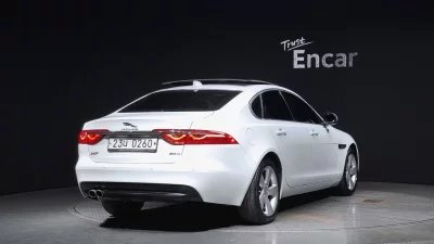 Jaguar XF