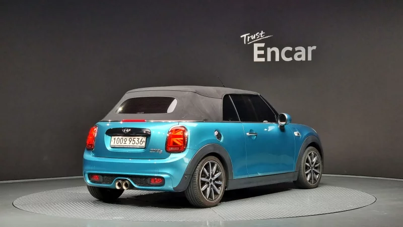 MINI Cooper Convertible