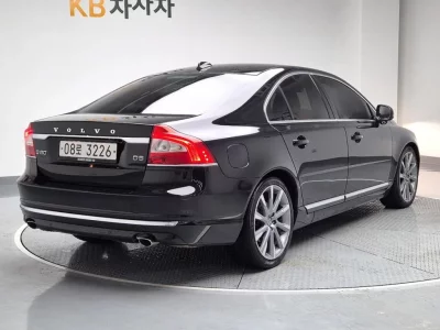 Volvo S80