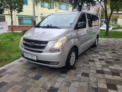 Hyundai Starex