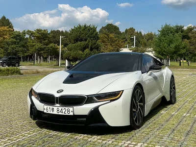 BMW i8