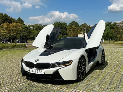 BMW i8