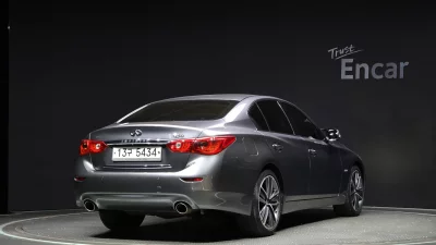 Infiniti Q50