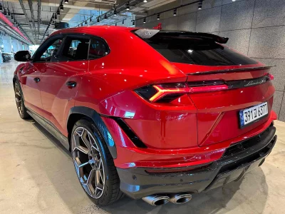 Lamborghini URUS