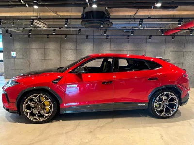 Lamborghini URUS