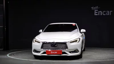 Infiniti Q60