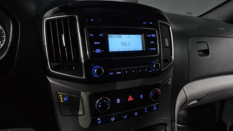 Hyundai Starex