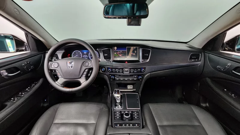 Hyundai Equus