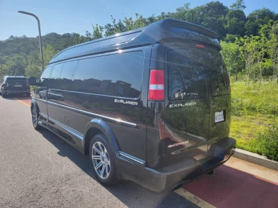 Chevrolet Express Van