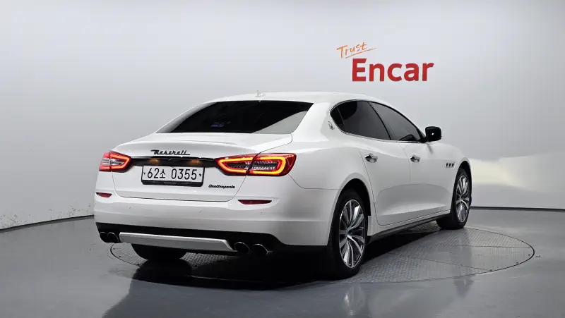 Maserati Quattroporte